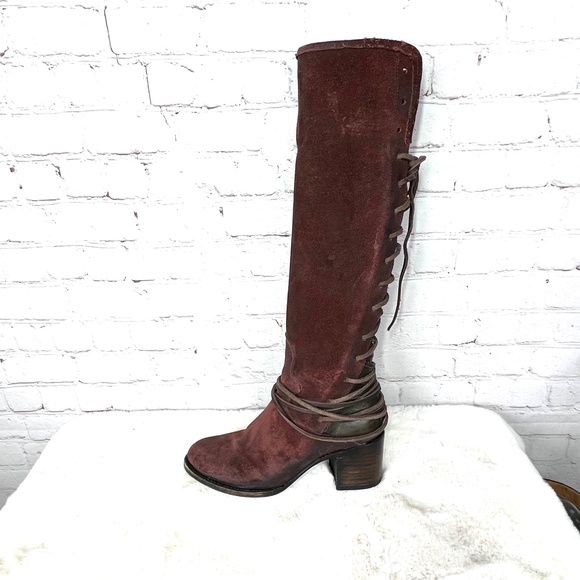 |•FREEBIRD BY STEVEN•| 'Coal' Distressed Burgundy Suede Full Lace Up Back Boots - Picture 4 of 12